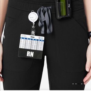 Figs kochi scrub pants size small